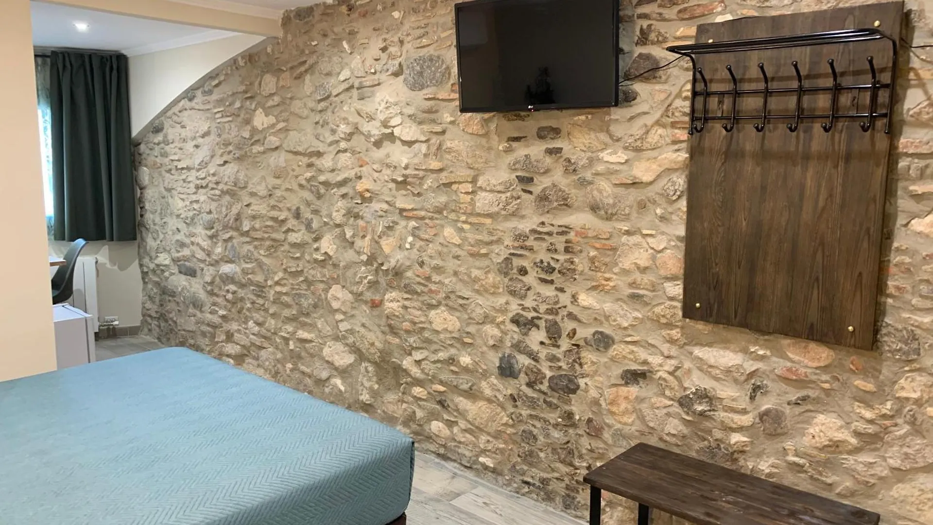 Vendégház Hostal Milana Girona
