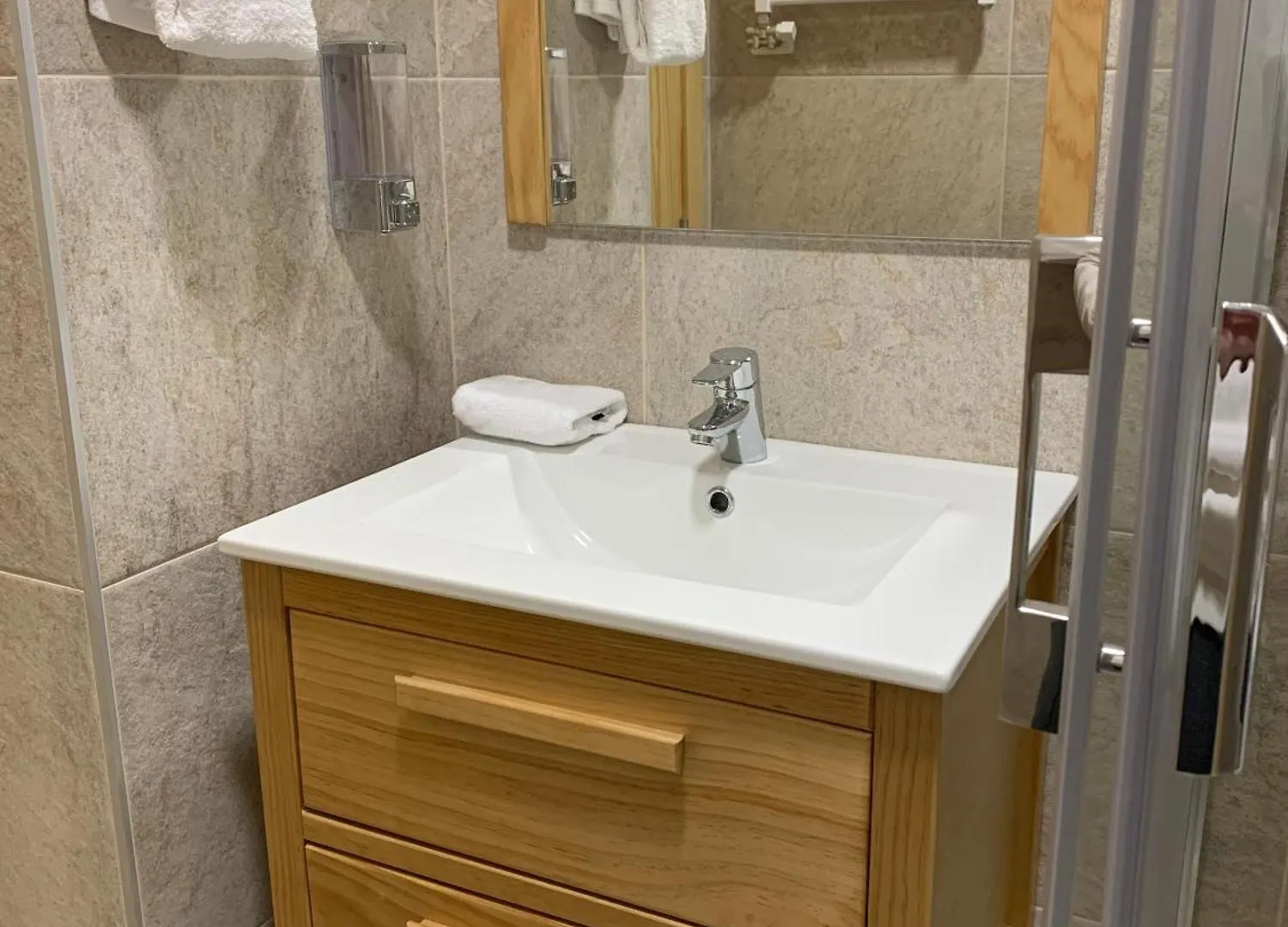 Hostal Milana Girona Guest house
