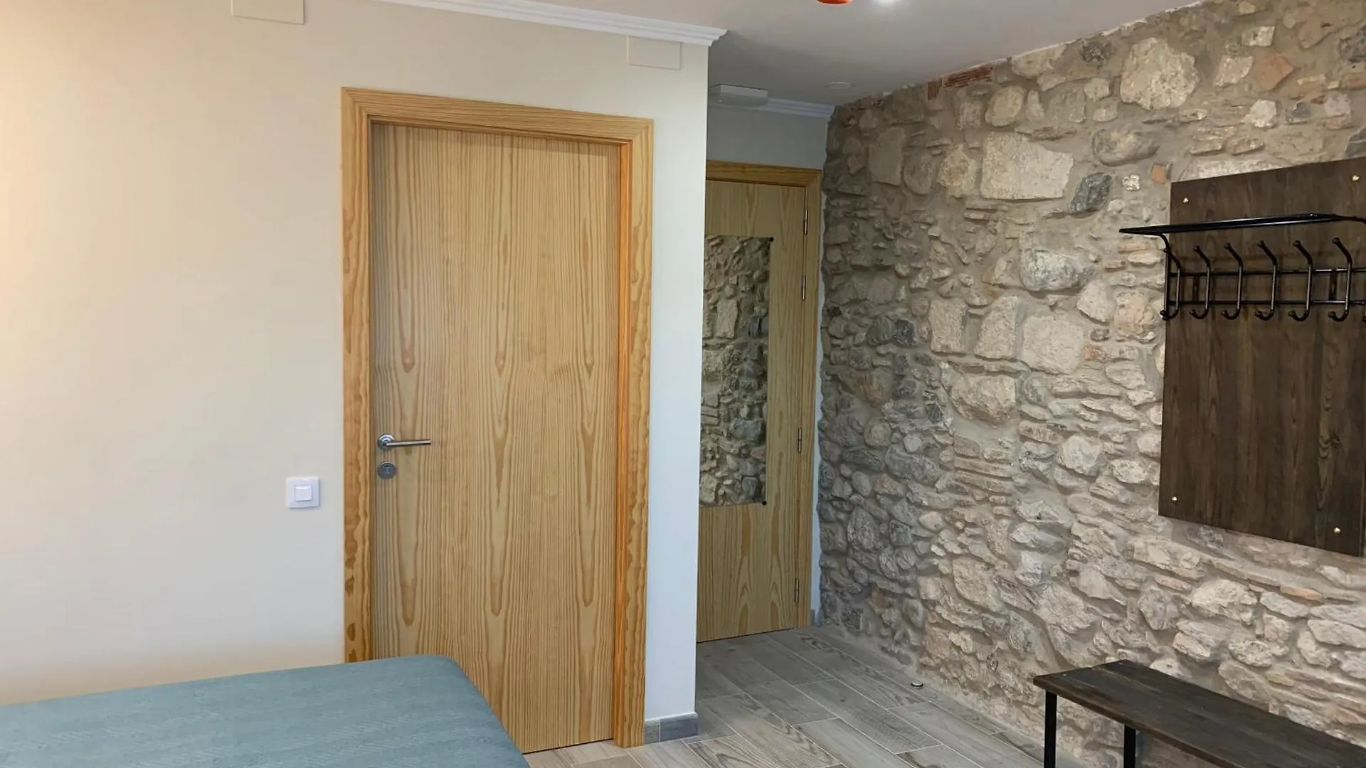 Hostal Milana Girona 0*,  Spain