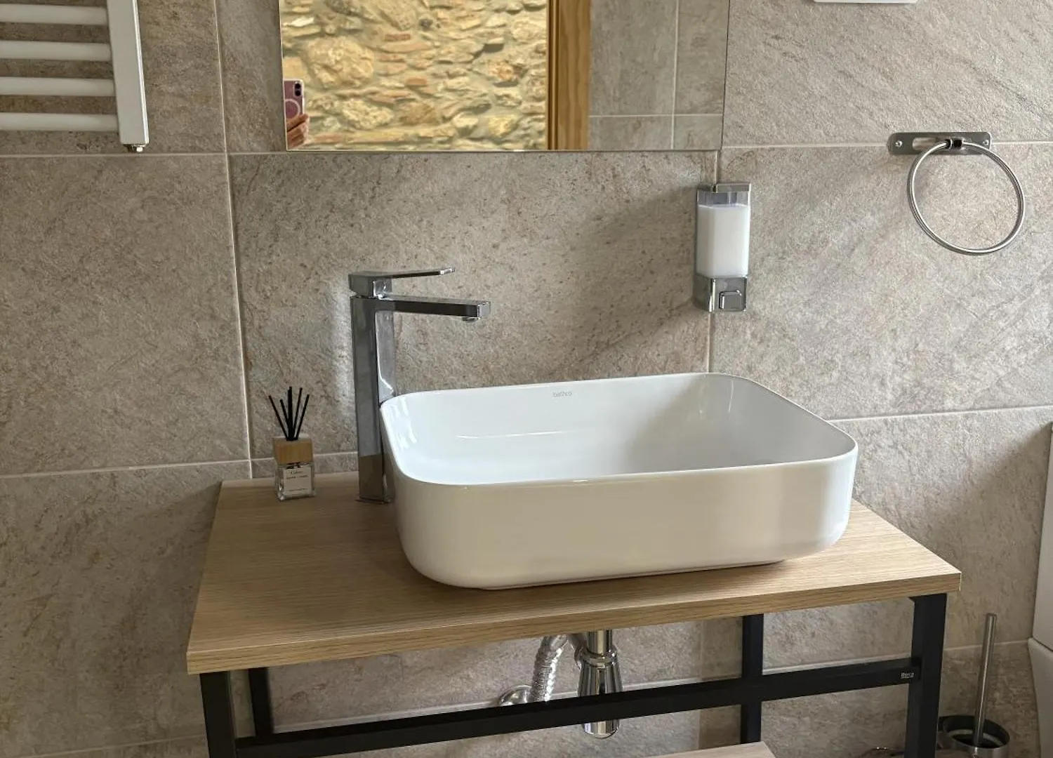 Guest house Hostal Milana Girona Spain