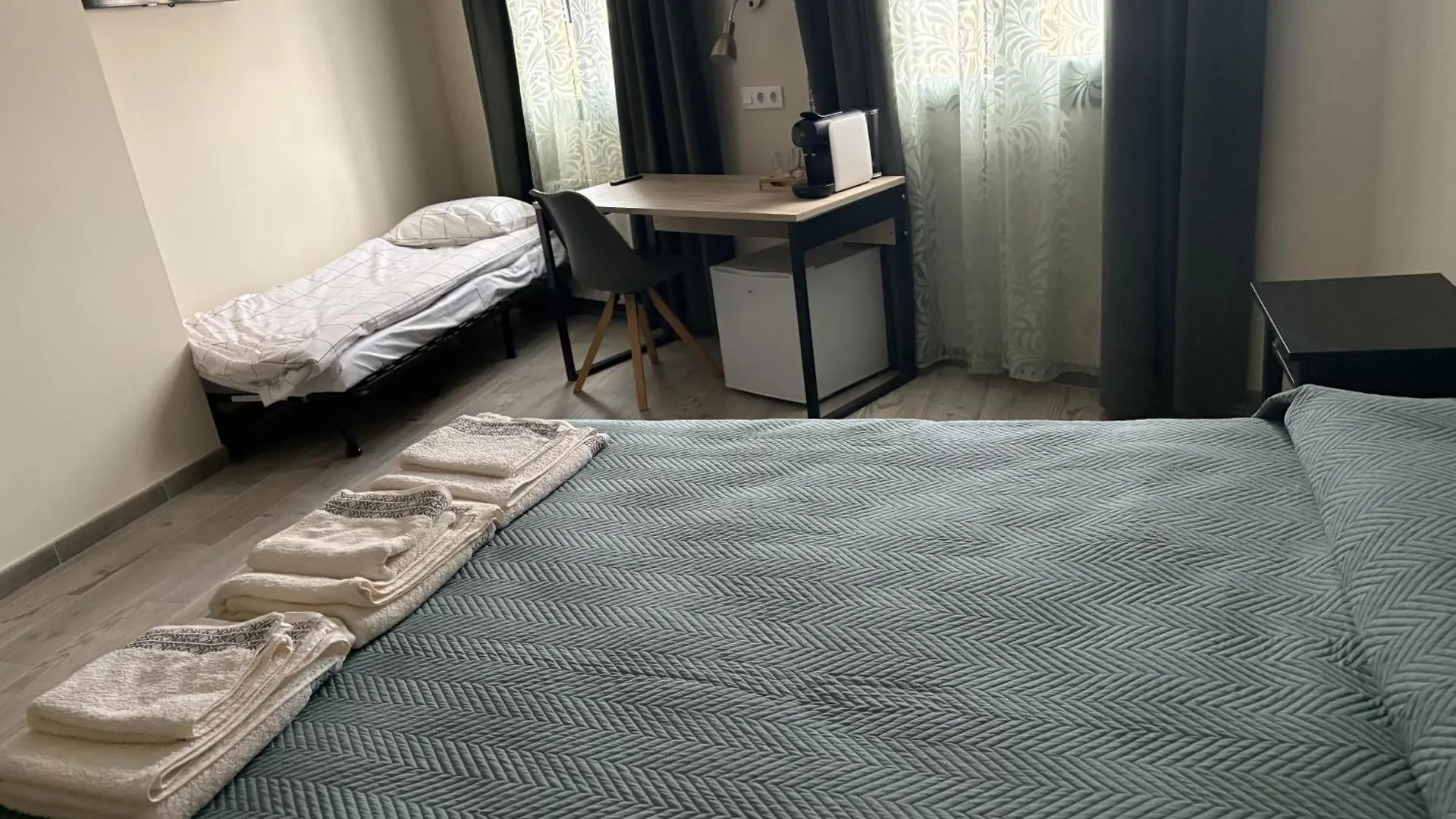 Hostal Milana Girona 0*,  Spain